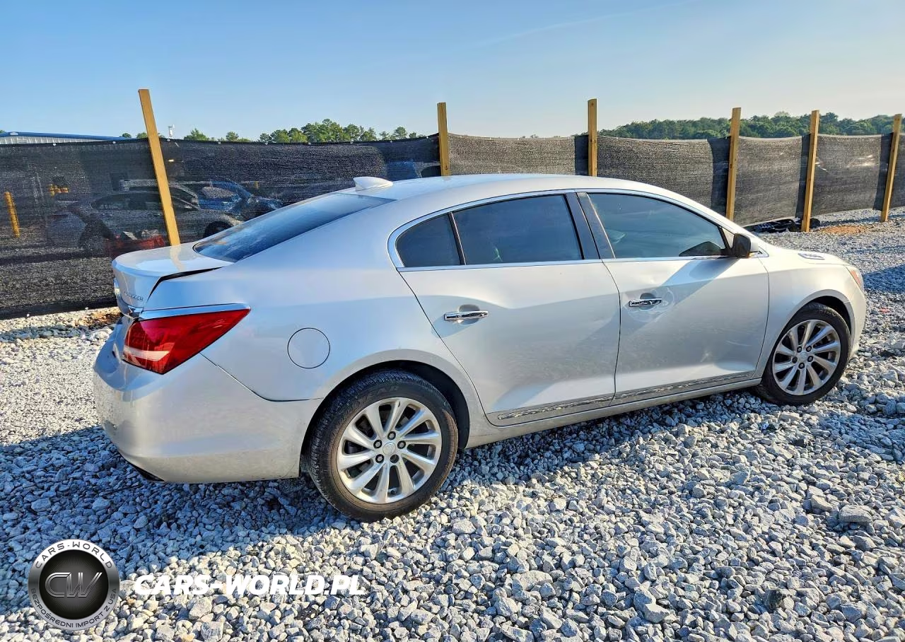 2015 Buick Lacrosse VIN:1G4GB5G38FF272612 - 3