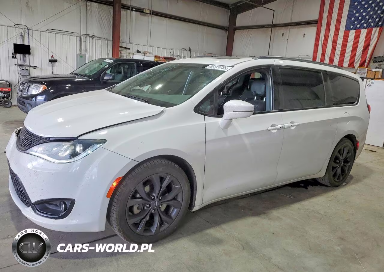 2019 Chrysler Pacifica Limited VIN:2C4RC1GG5KR657599 - 1