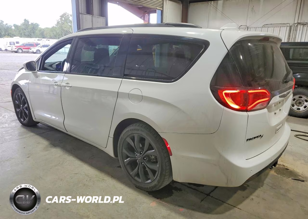 2019 Chrysler Pacifica Limited VIN:2C4RC1GG5KR657599 - 2