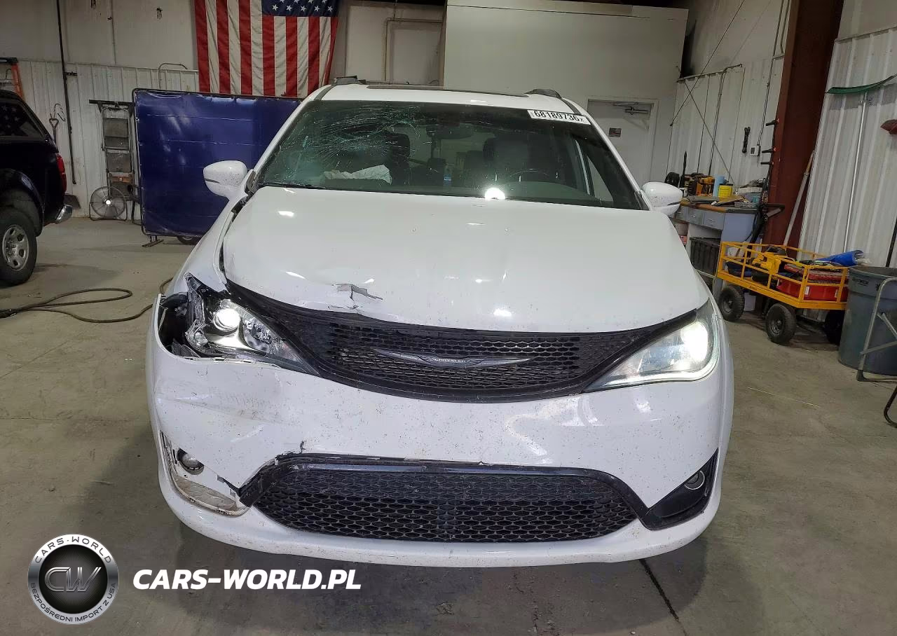 2019 Chrysler Pacifica Limited VIN:2C4RC1GG5KR657599 - 5