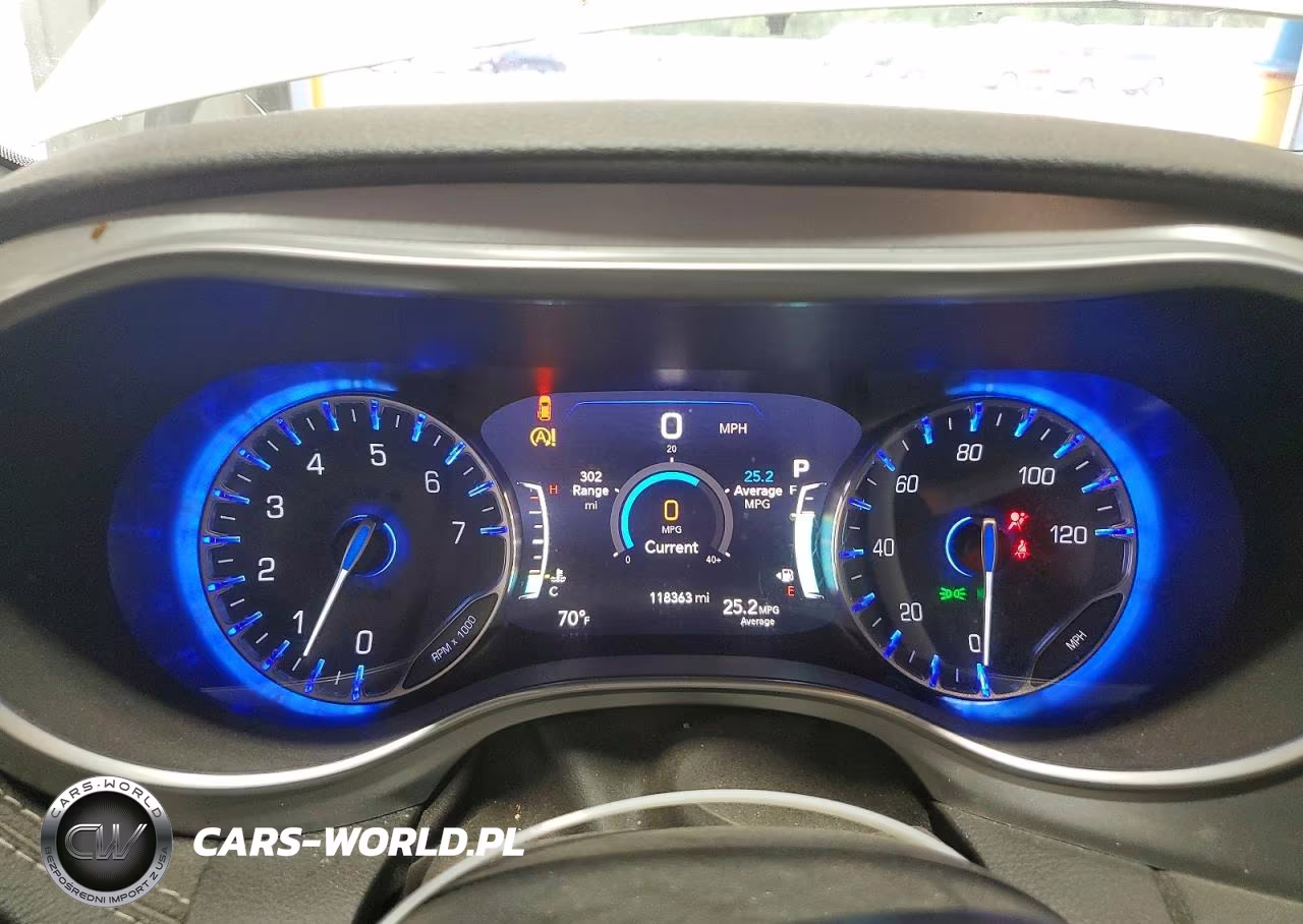 2019 Chrysler Pacifica Limited VIN:2C4RC1GG5KR657599 - 9