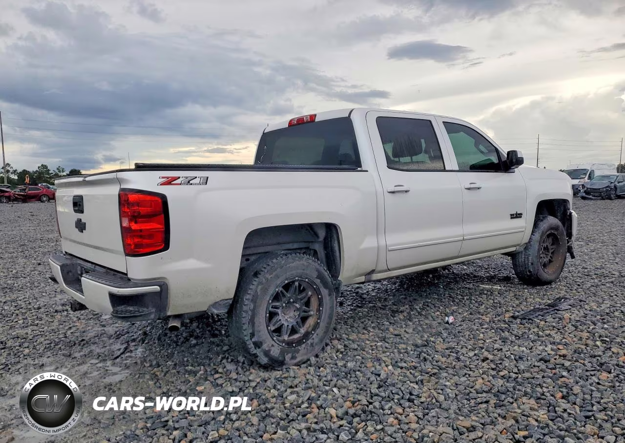 2018 Chevrolet Silverado K1500 Lt VIN:3GCUKRECXJG167126 - 3