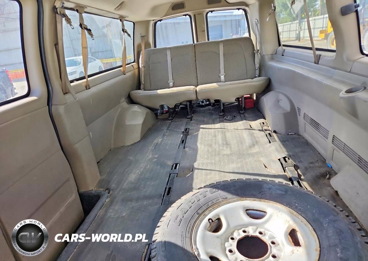 2008 Chevrolet Express G3500 VIN:1GAHG39K281196560 - 10