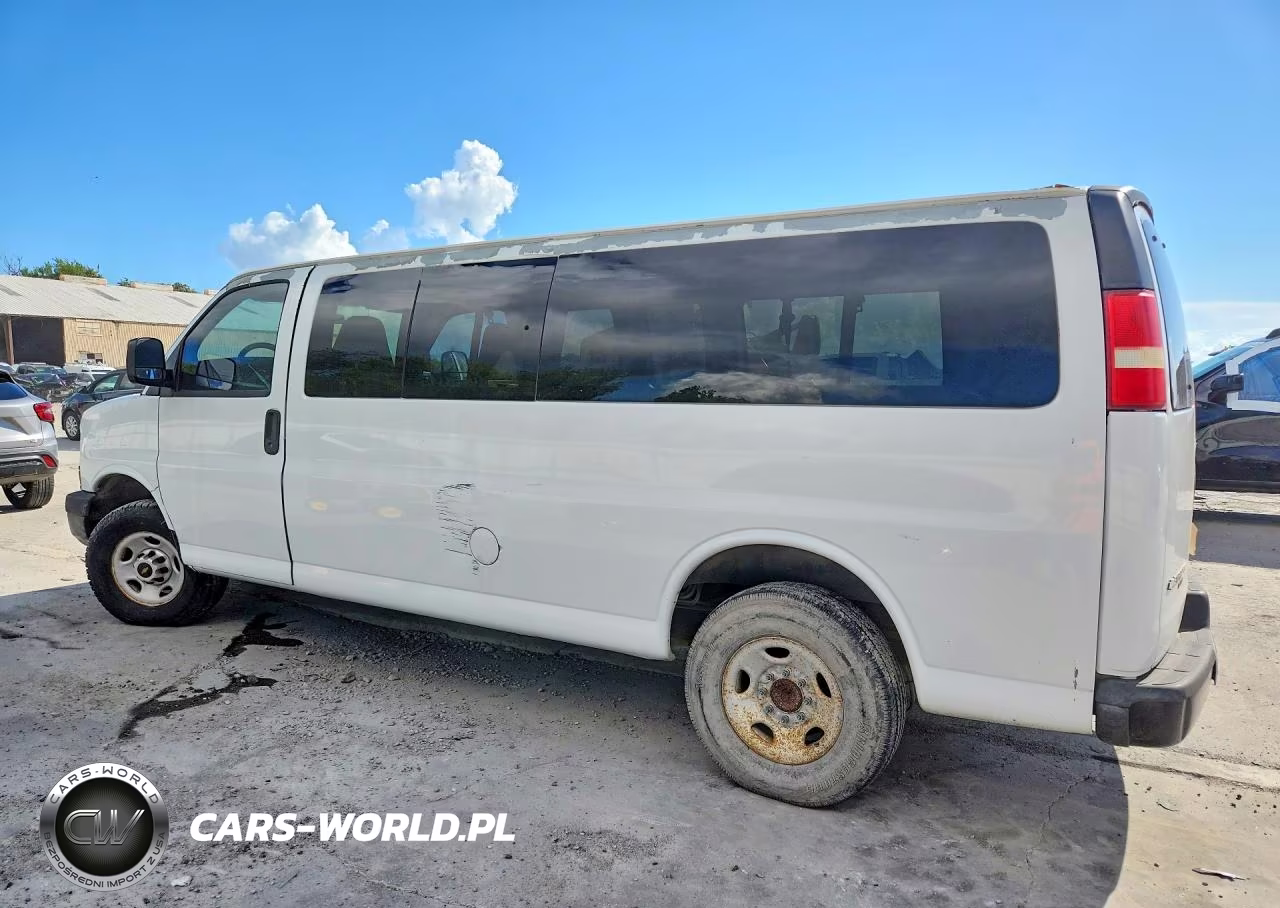 2008 Chevrolet Express G3500 VIN:1GAHG39K281196560 - 2