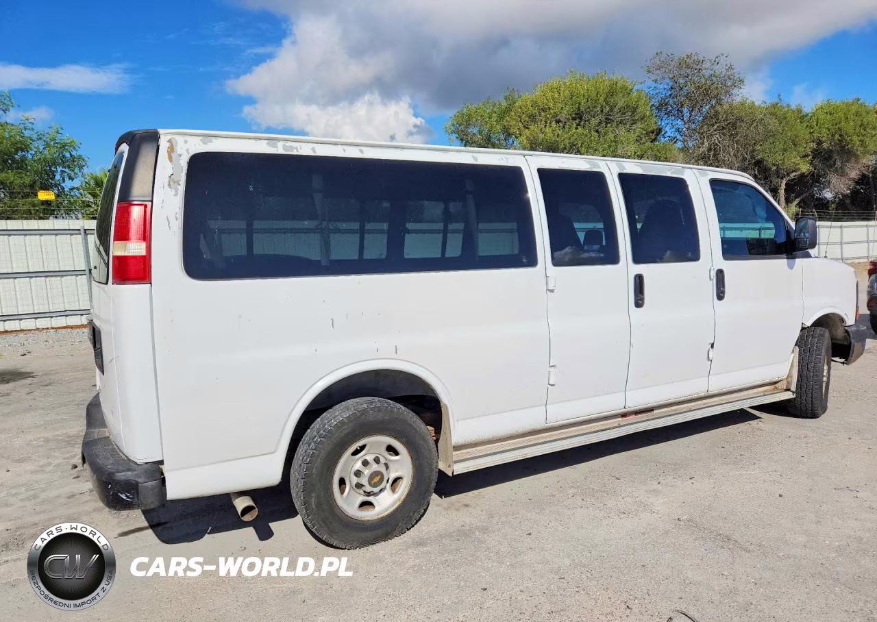 2008 Chevrolet Express G3500 VIN:1GAHG39K281196560 - 3
