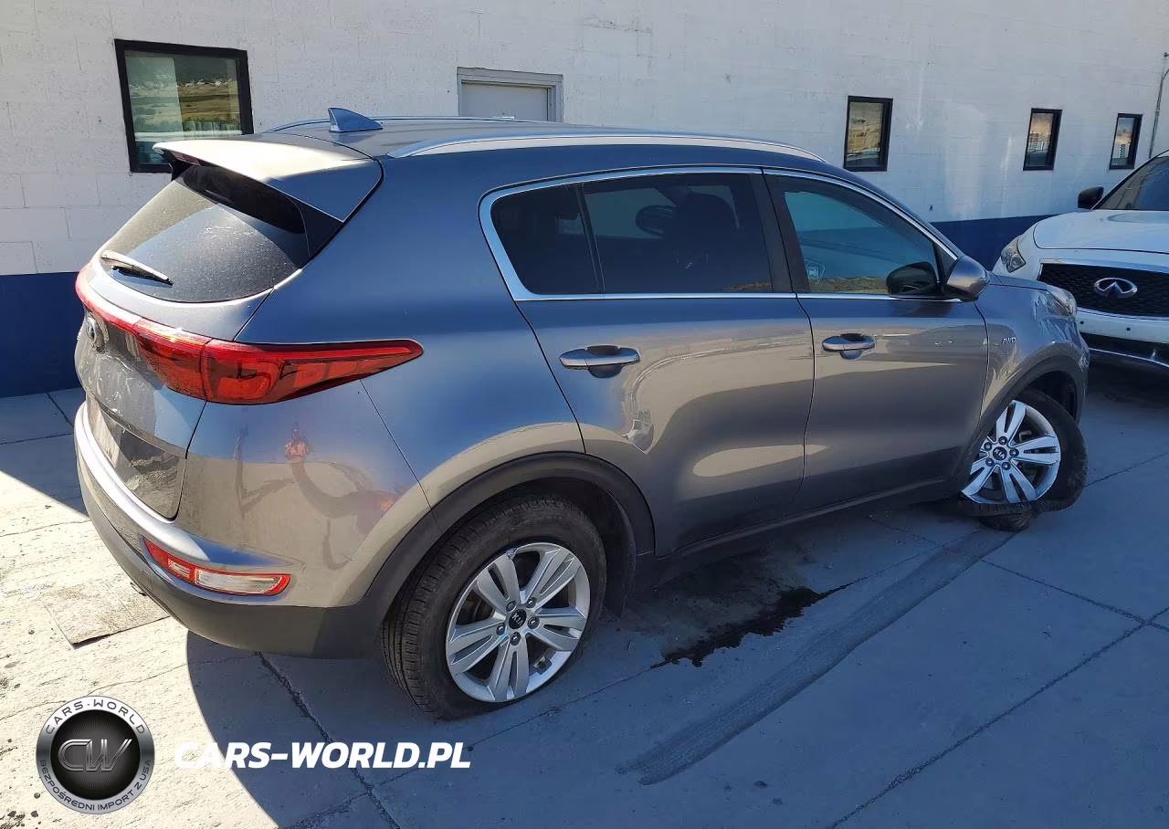 2018 Kia Sportage Lx VIN:KNDPMCAC3J7385124 - 3