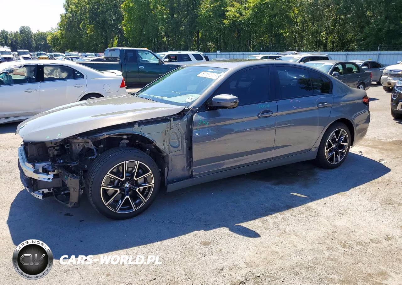 2022 BMW 530 Xi VIN:WBA13BJ09NCK21511 - 1