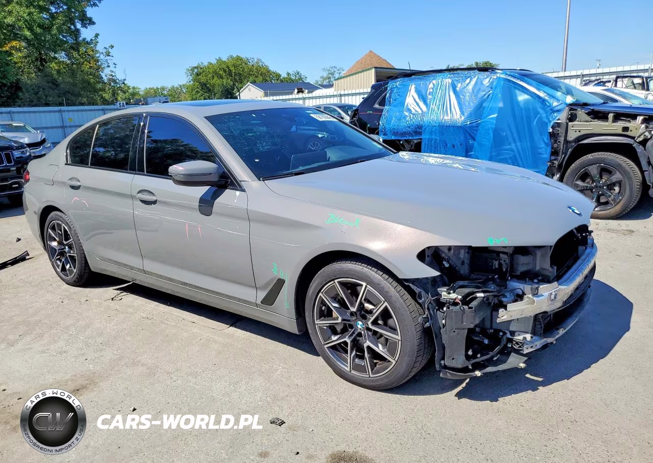2022 BMW 530 Xi VIN:WBA13BJ09NCK21511 - 4