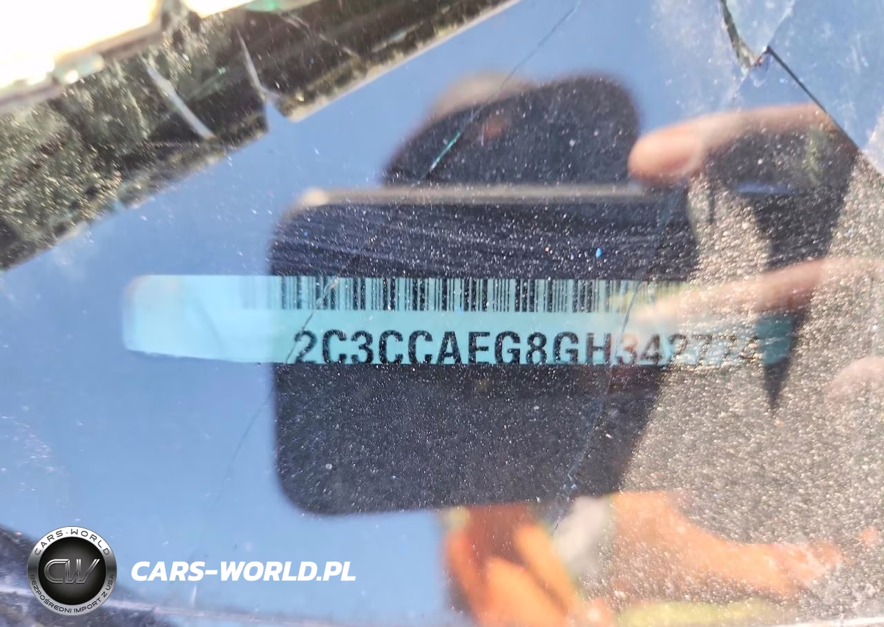 2016 Chrysler 300C VIN:2C3CCAEG8GH342774 - 12