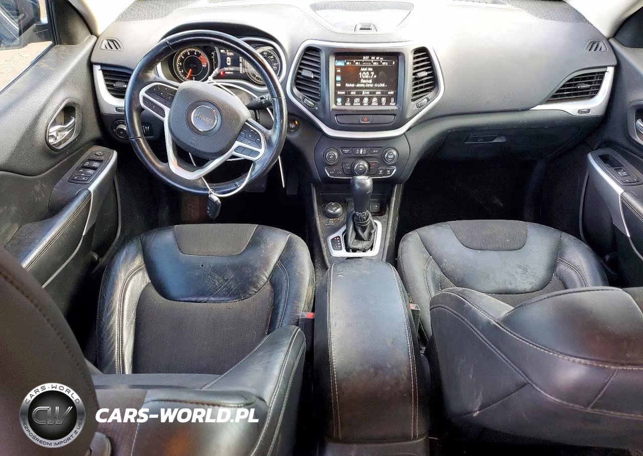 2018 Jeep Cherokee Latitude Plus VIN:1C4PJMLX7JD536076 - 8