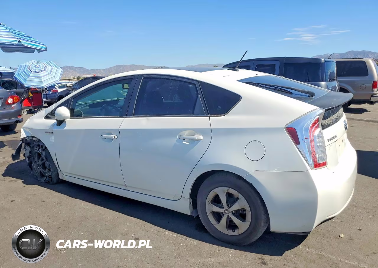 2015 Toyota Prius Four VIN:JTDKN3DU3F1874824 - 2