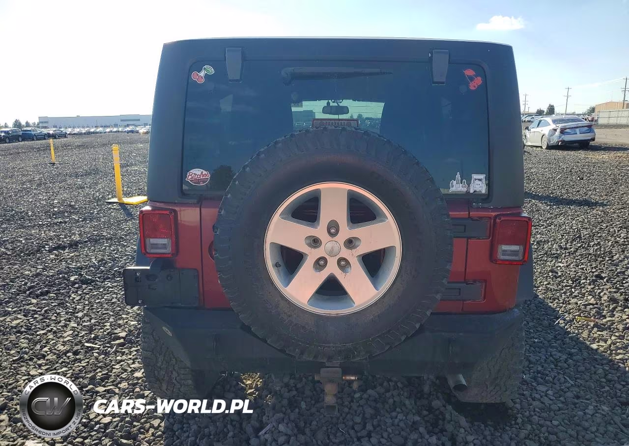 2013 Jeep Wrangler Unlimited Sport VIN:1C4BJWDG0DL522499 - 6