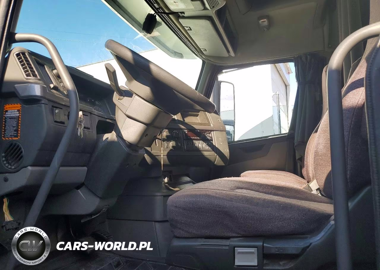 2019 Volvo 720 Trucks VIN:4V4NC9EH7KN213926 - 7