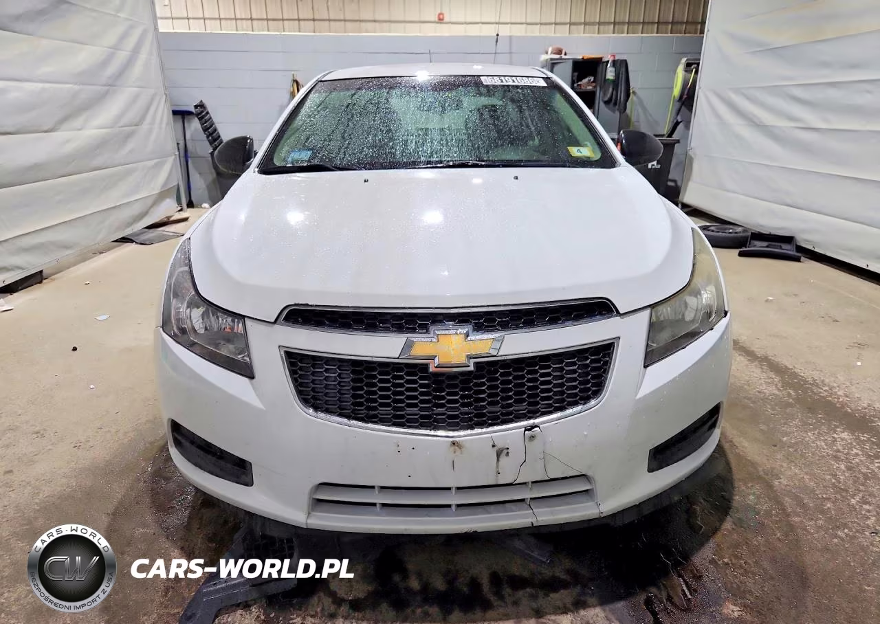 2012 Chevrolet Cruze Ls VIN:1G1PD5SH9C7217991 - 5