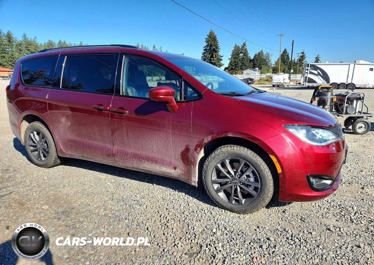2020 Chrysler Pacifica Touring L VIN:2C4RC3BG0LR270673 - 4