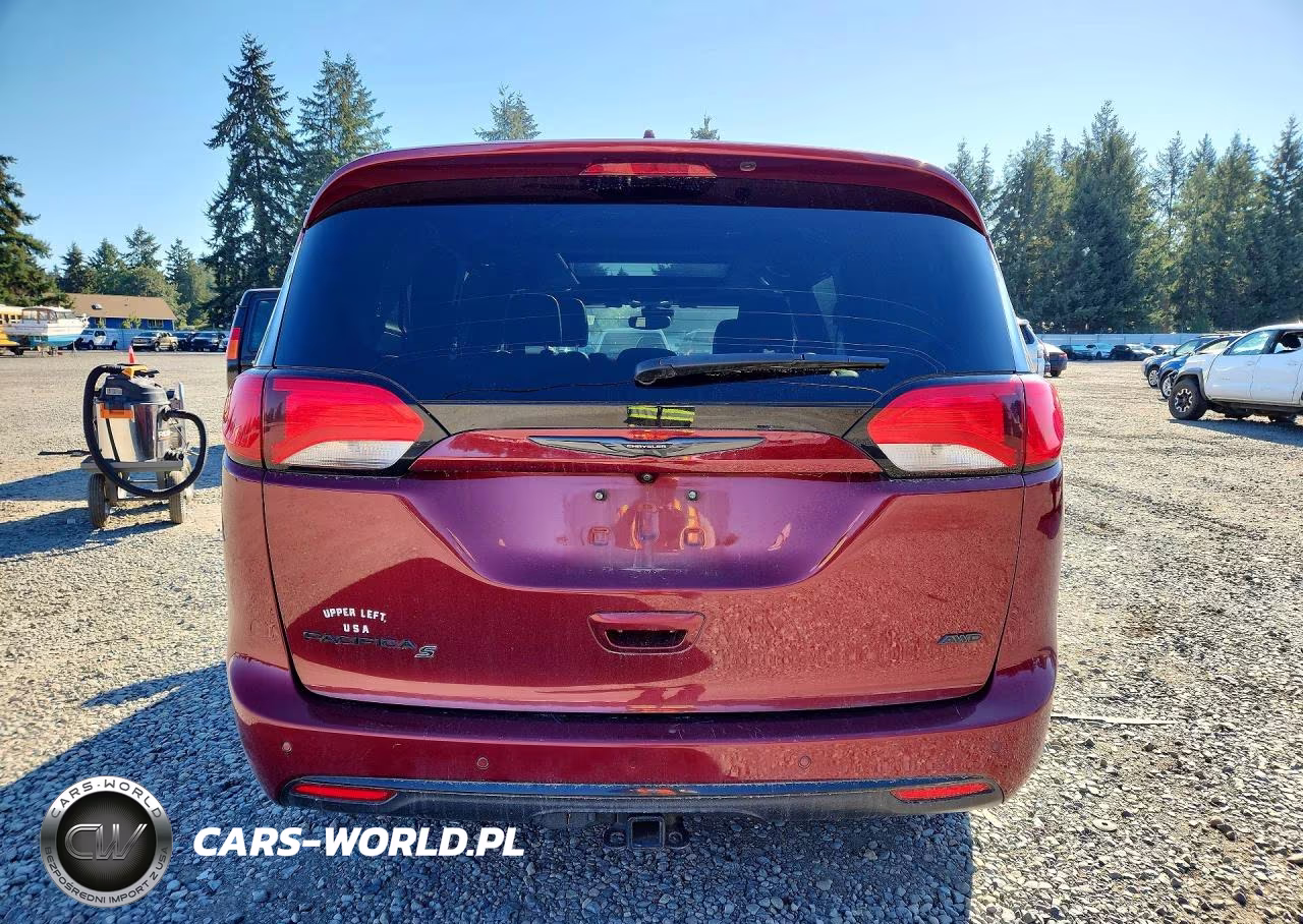 2020 Chrysler Pacifica Touring L VIN:2C4RC3BG0LR270673 - 6