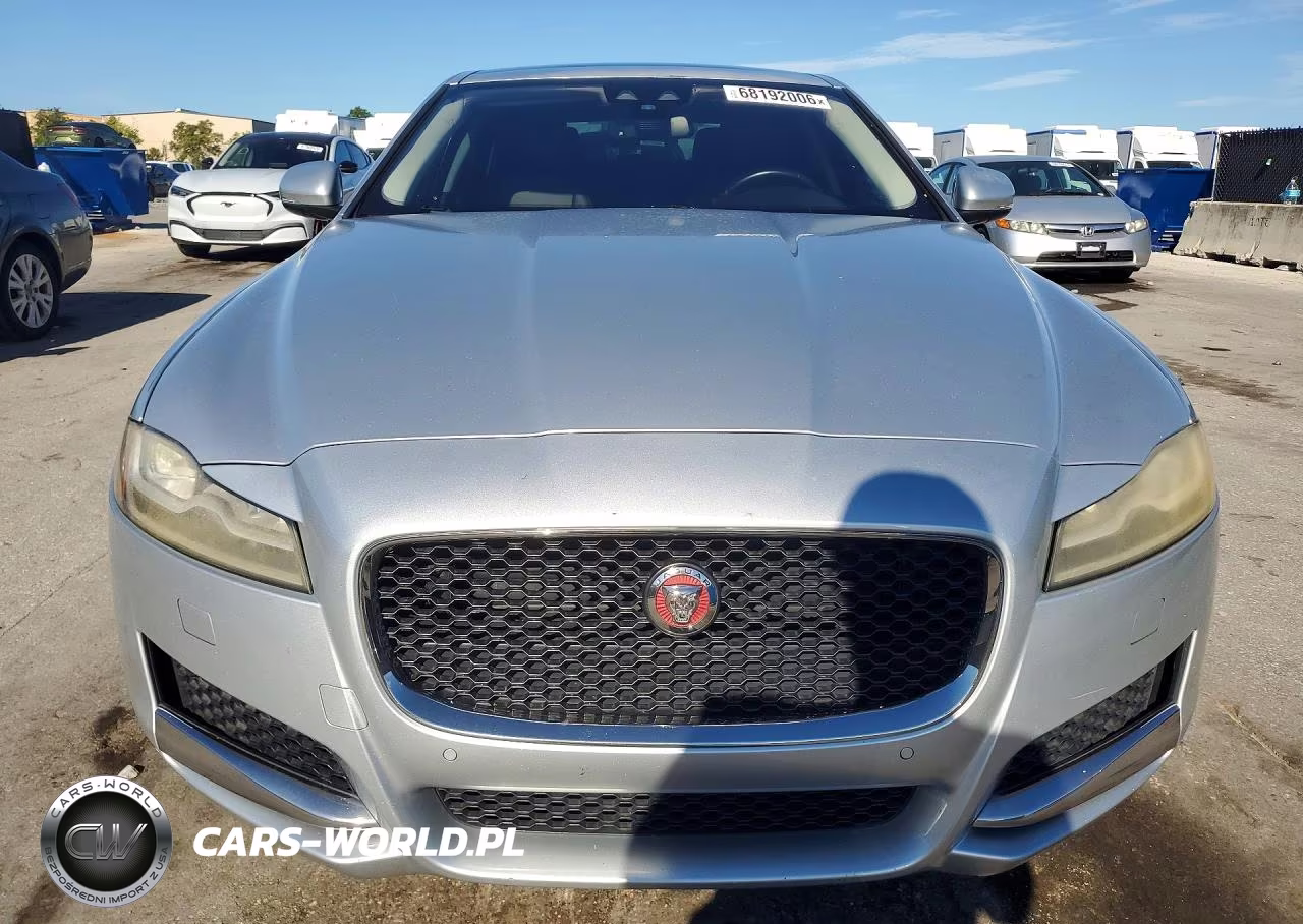 2017 Jaguar Xf Premium VIN:SAJBD4BVXHCY42479 - 5