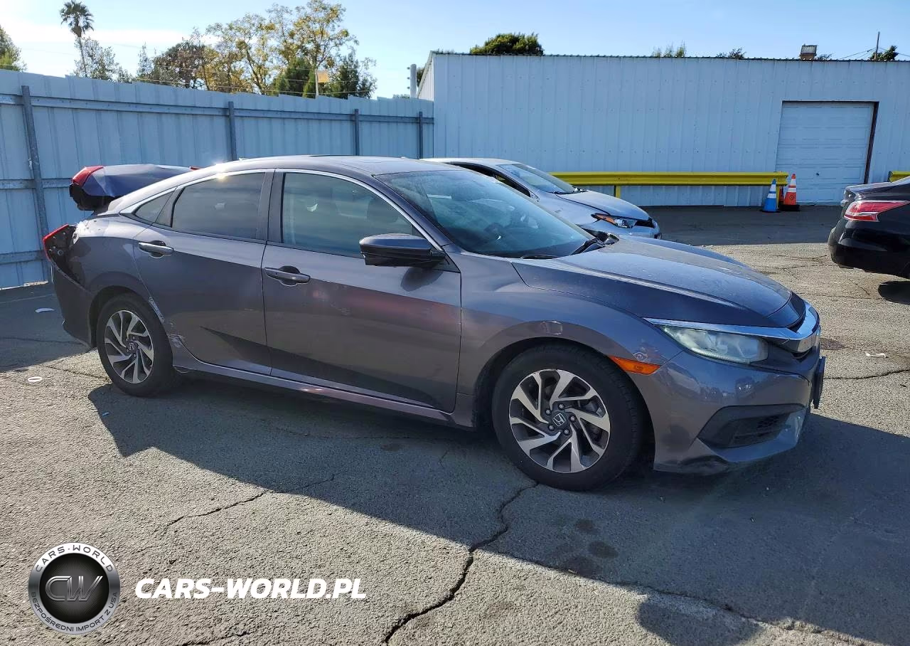 2017 Honda Civic Ex VIN:19XFC2F77HE217081 - 4