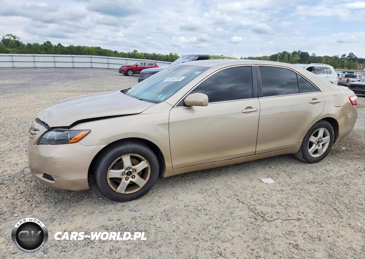 2009 Toyota Camry Le – zdjęcie 1 z 12