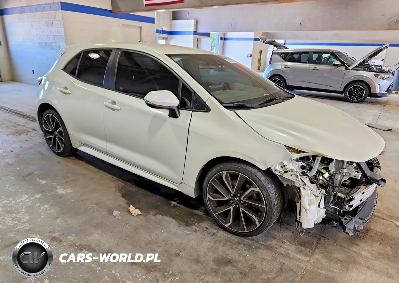 2019 Toyota Corolla Hatchback Xse VIN:JTNK4RBE2K3045612 - 4