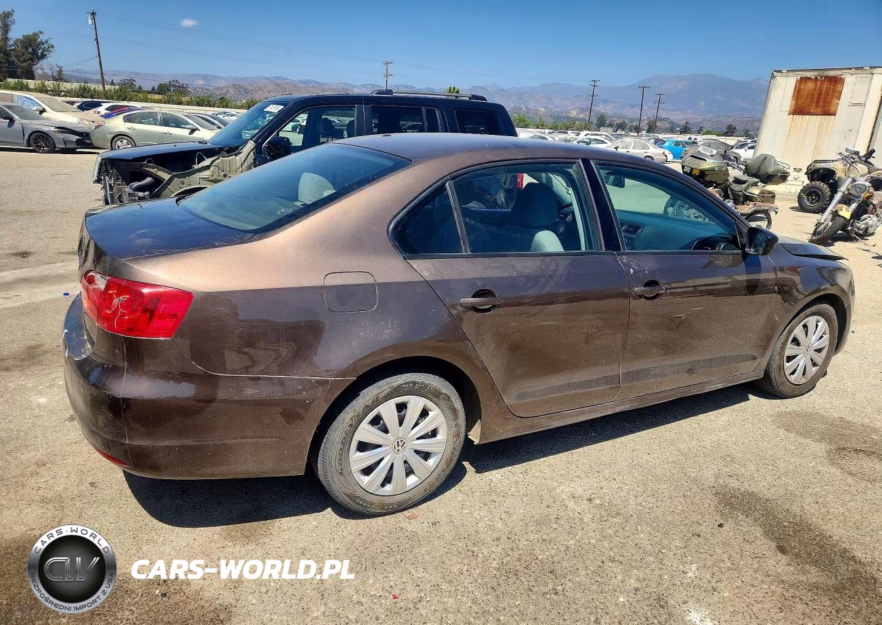 2011 Volkswagen Jetta Base VIN:3VW2K7AJ1BM058635 - 3