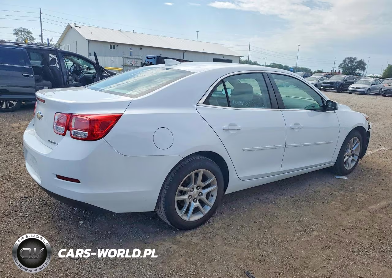 2015 Chevrolet Malibu 1Lt VIN:1G11C5SLXFF266298 - 3