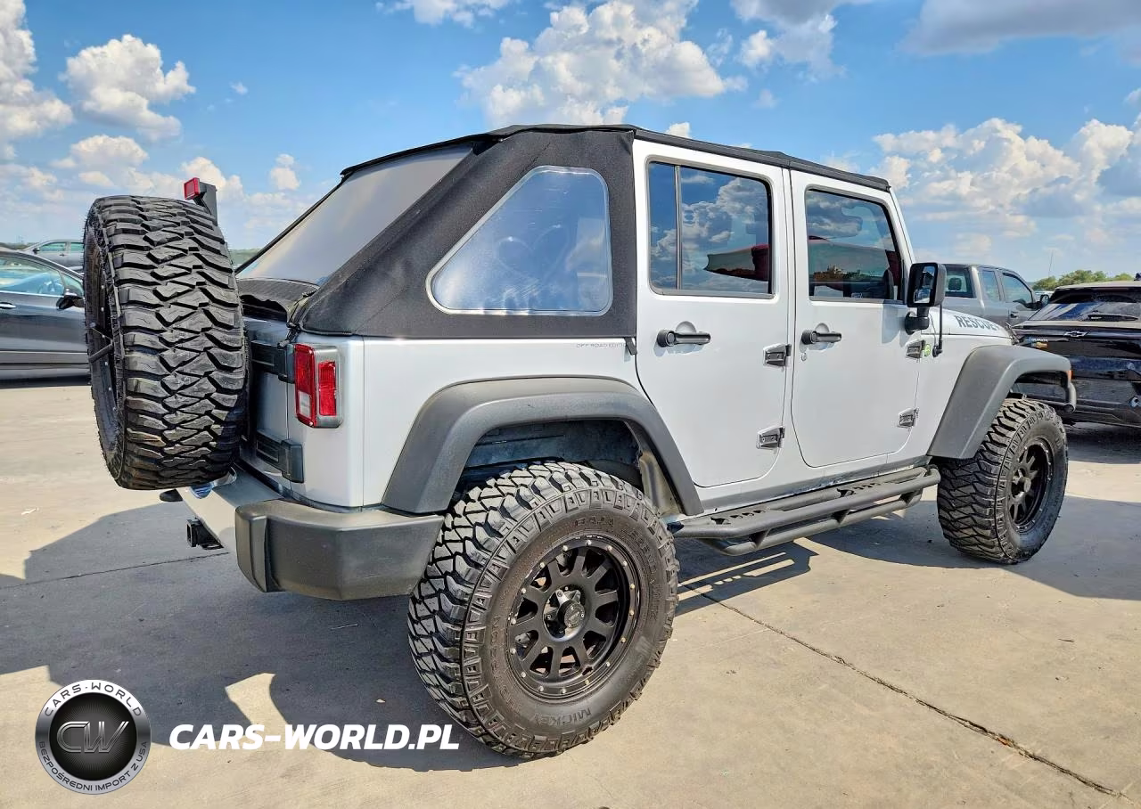 2010 Jeep Wrangler Unlimited Sport VIN:1J4BA3H19AL157573 - 3