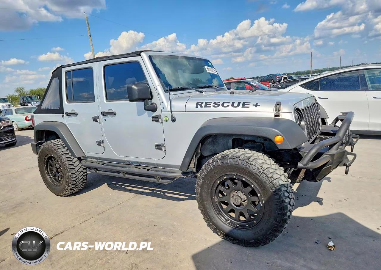 2010 Jeep Wrangler Unlimited Sport VIN:1J4BA3H19AL157573 - 4