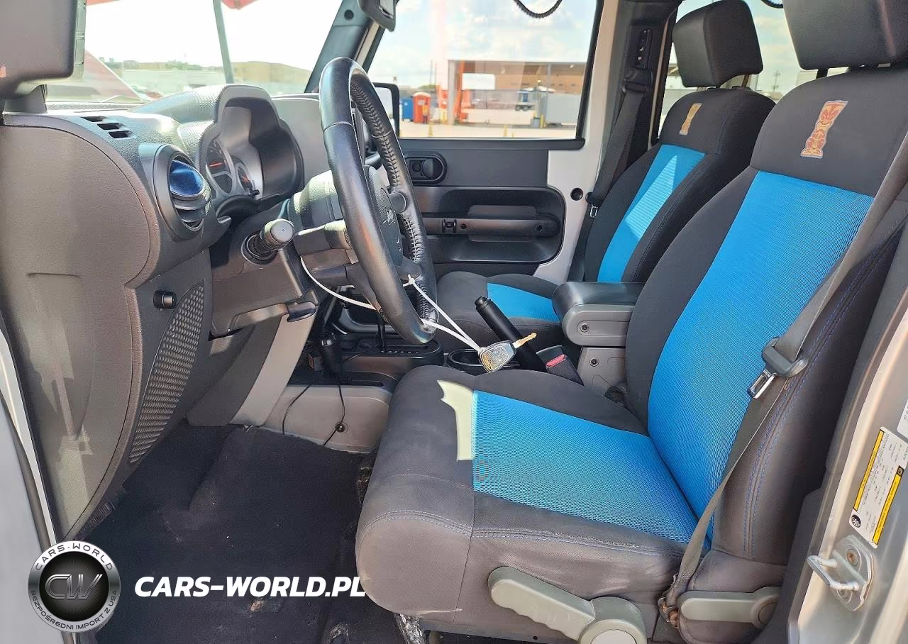 2010 Jeep Wrangler Unlimited Sport VIN:1J4BA3H19AL157573 - 7