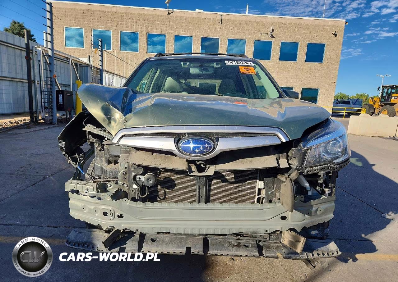 2019 Subaru Forester Premium VIN:JF2SKAGC0KH464582 - 5