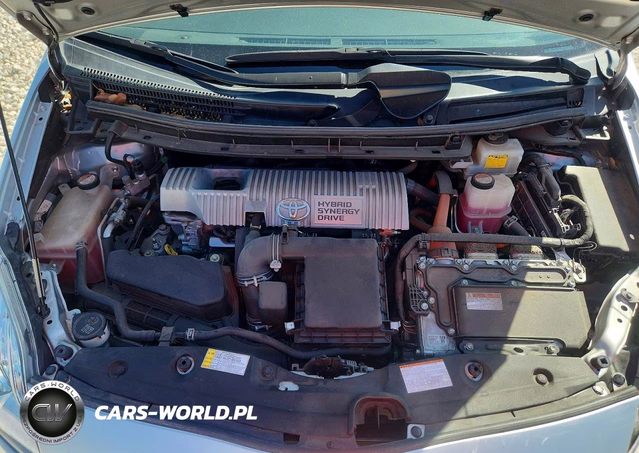 2015 Toyota Prius Two VIN:JTDKN3DU3F1988712 - 11