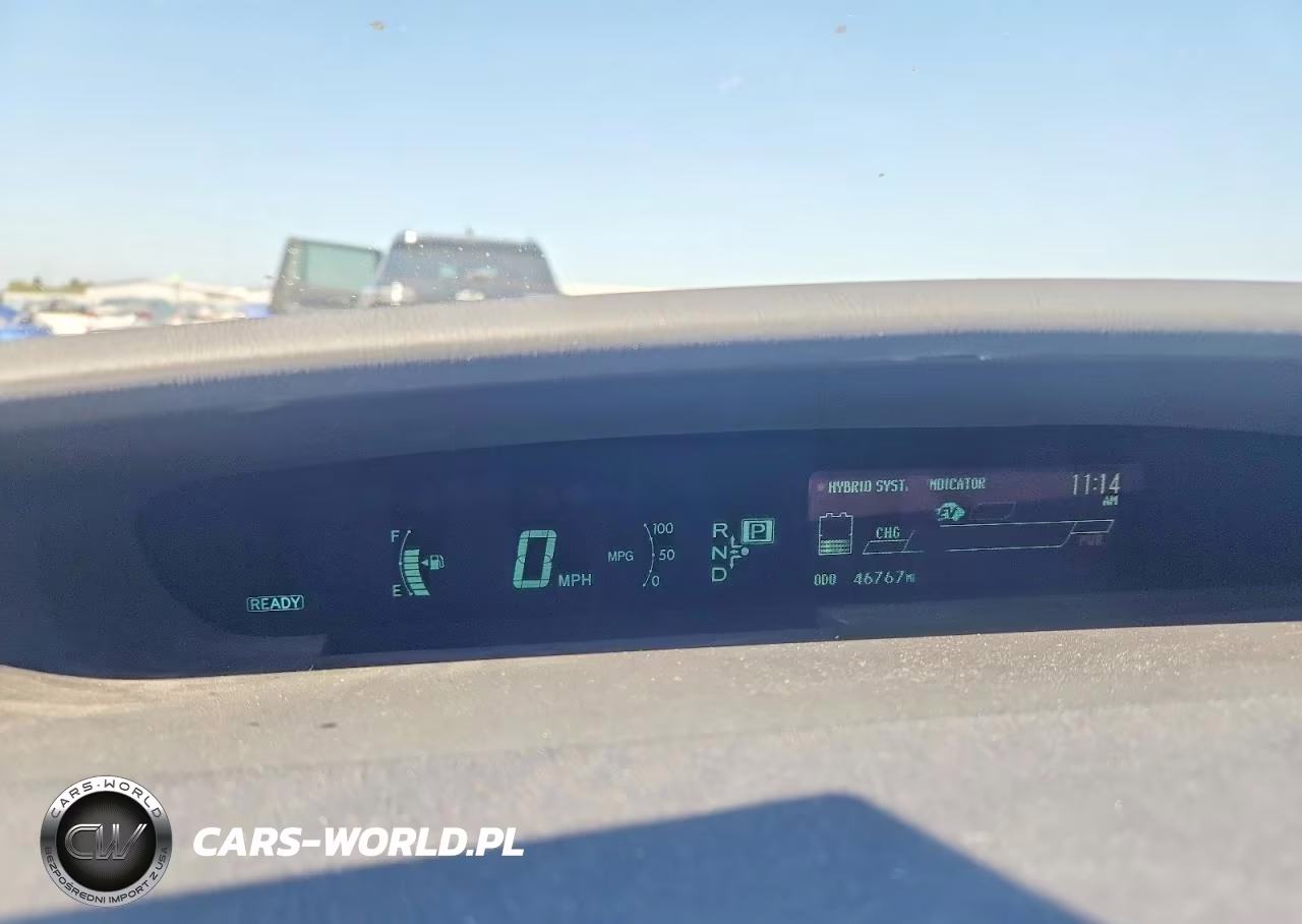 2015 Toyota Prius Two VIN:JTDKN3DU3F1988712 - 9