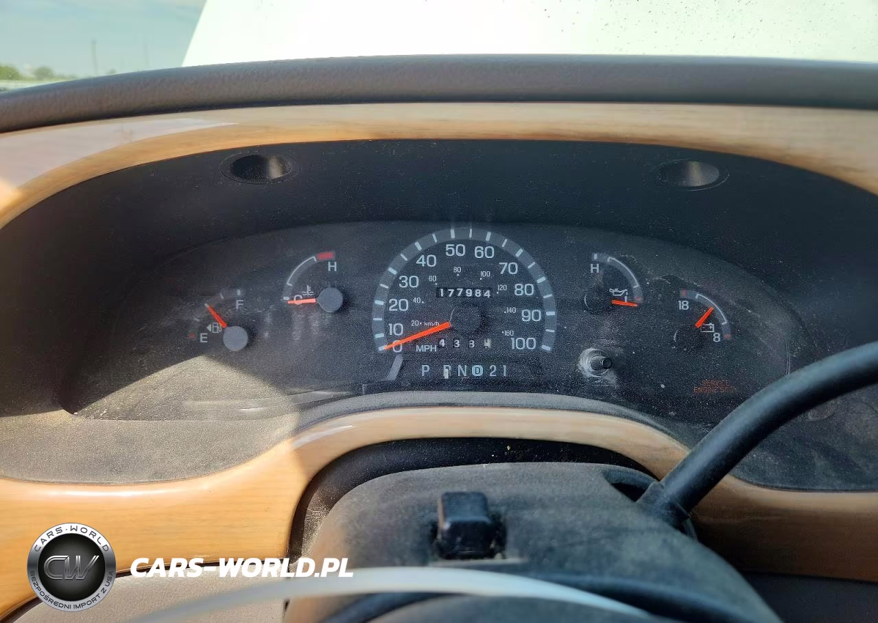 2002 Ford Econoline E250 Van VIN:1FDPE24L62HA08068 - 9