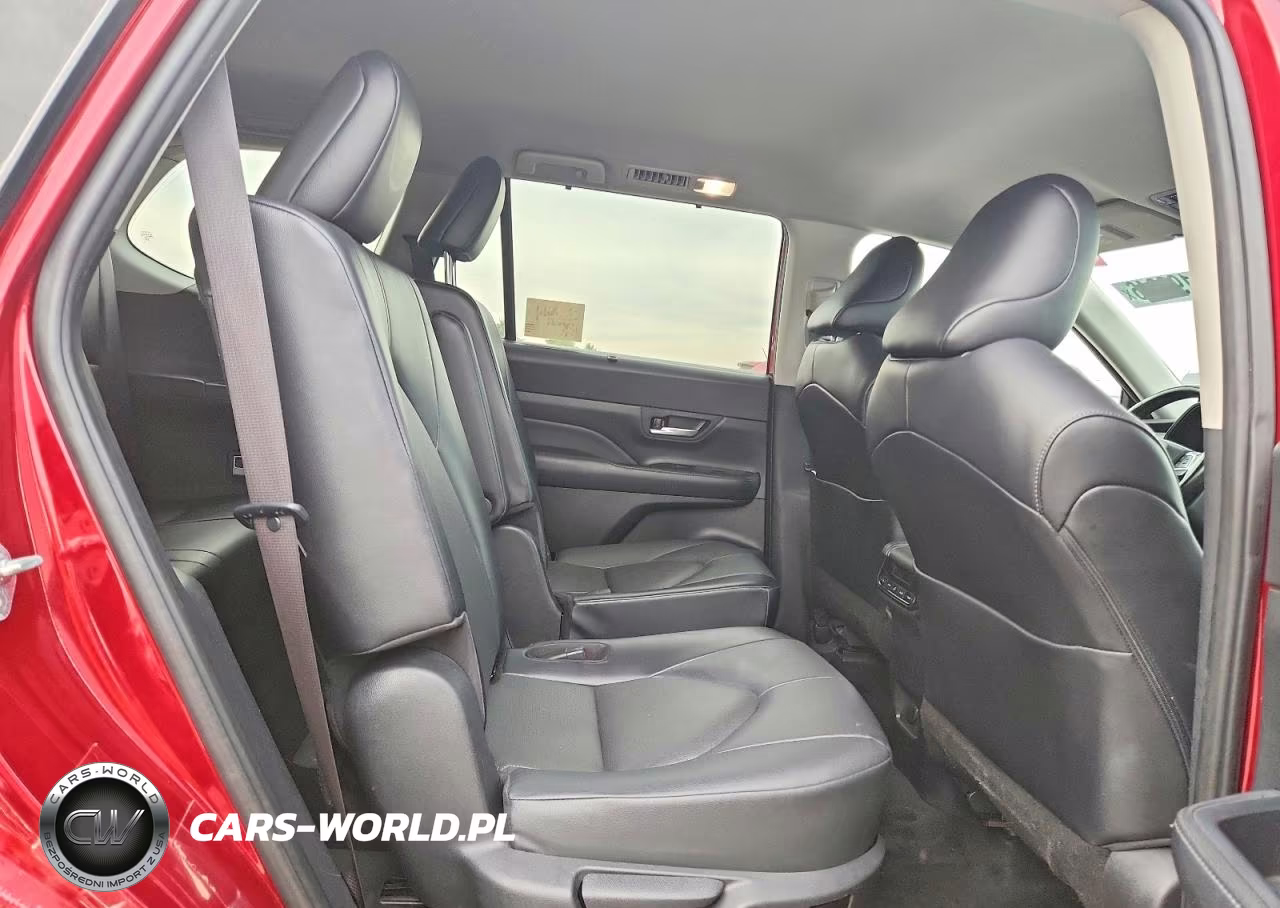 2024 Toyota Grand Highlander Xle VIN:5TDAAAB56RS021543 - 11