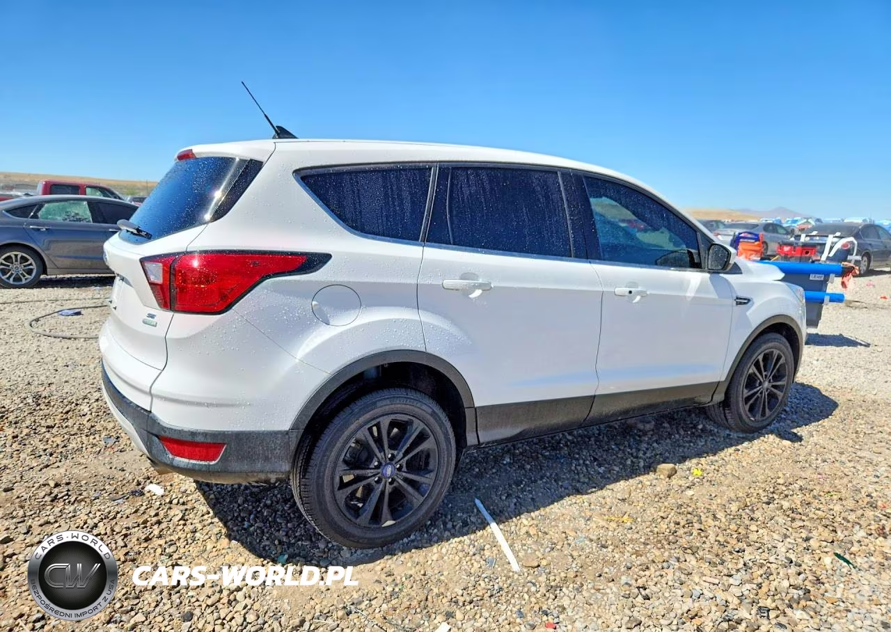 2019 Ford Escape Se VIN:1FMCU0GD4KUB32891 - 3