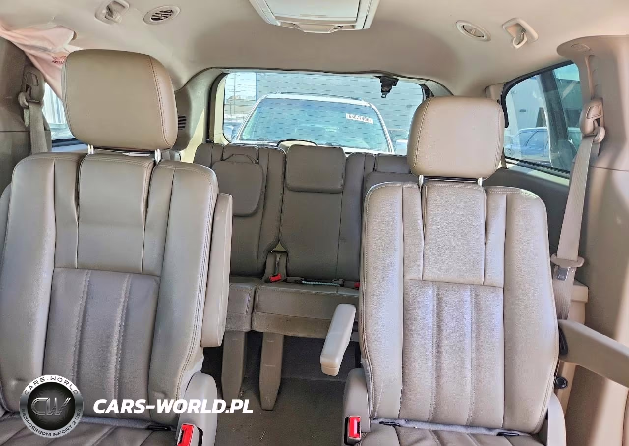 2014 Chrysler Town & Country Touring VIN:2C4RC1BG2ER295789 - 10