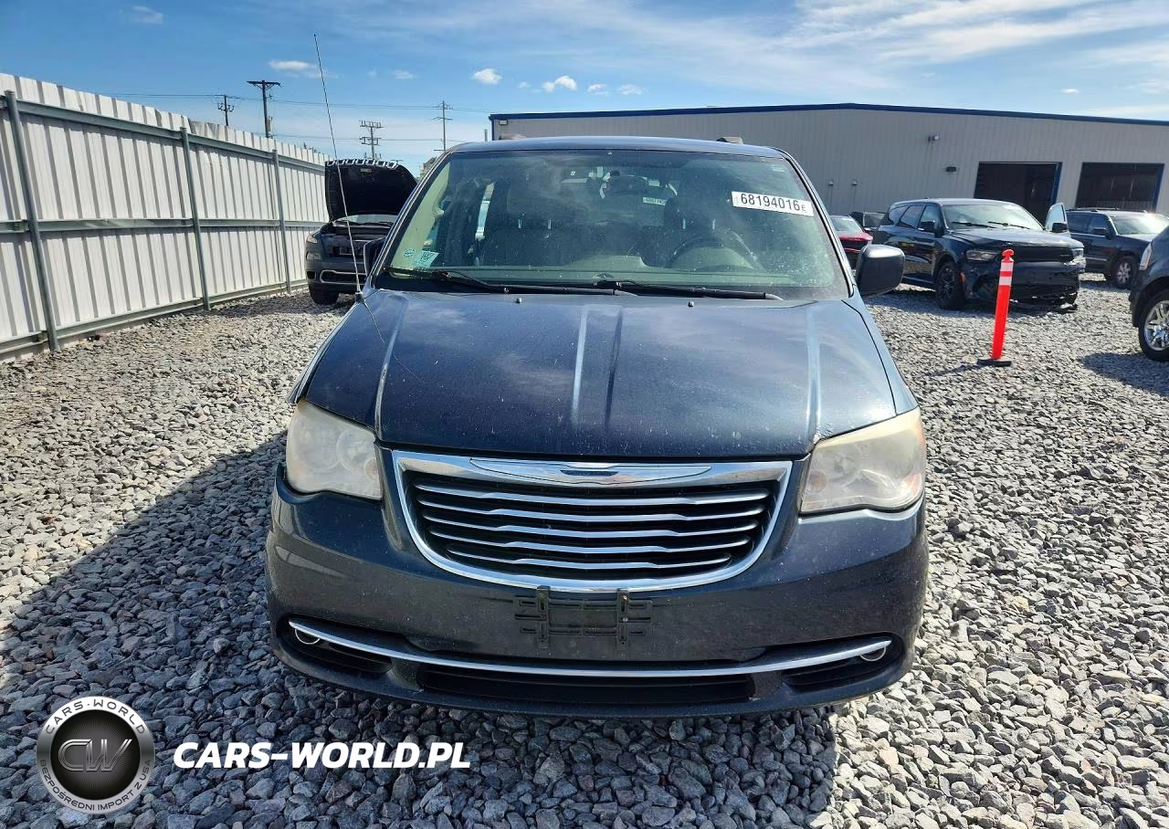 2014 Chrysler Town & Country Touring VIN:2C4RC1BG2ER295789 - 5