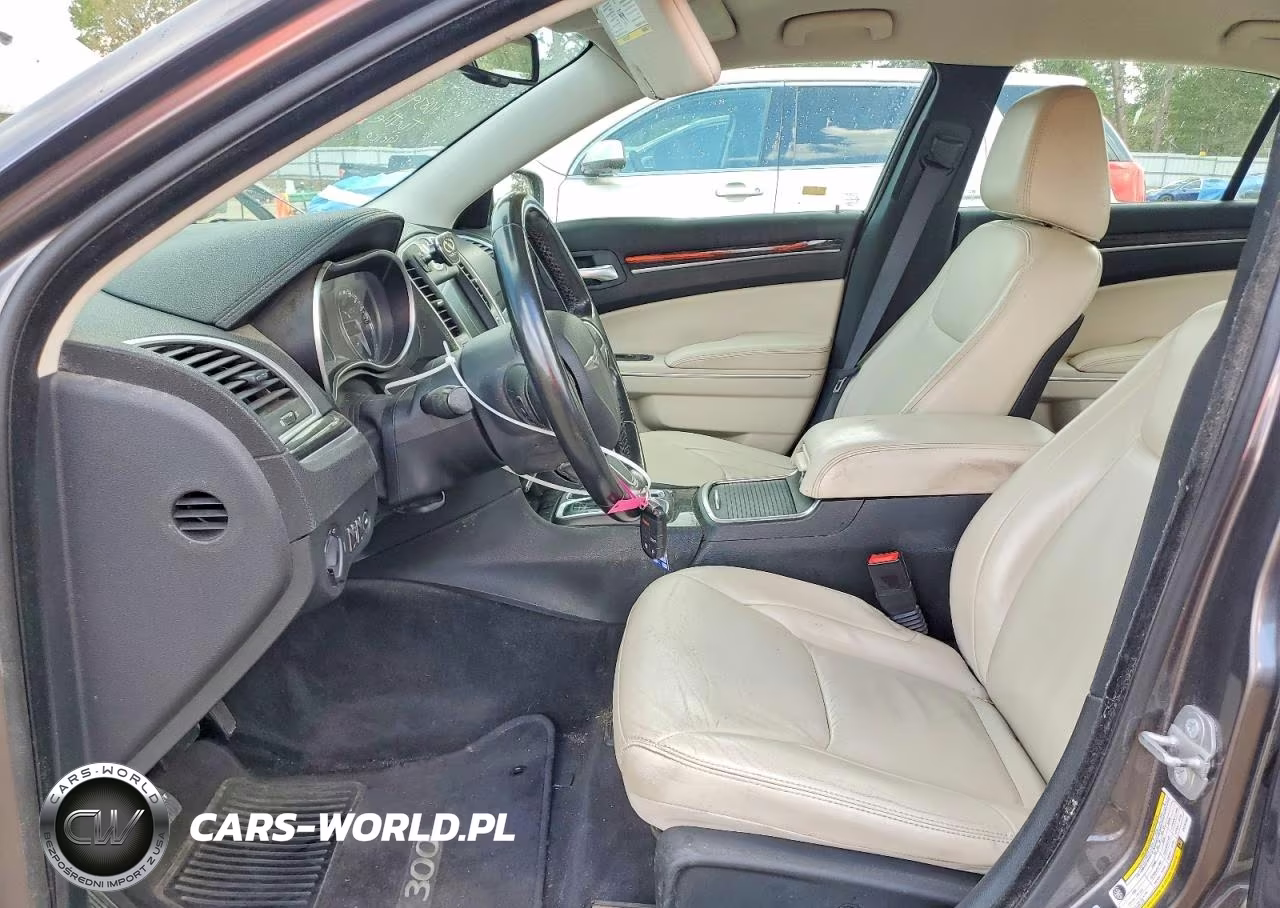 2015 Chrysler 300 Limited VIN:2C3CCAAG6FH781184 - 7
