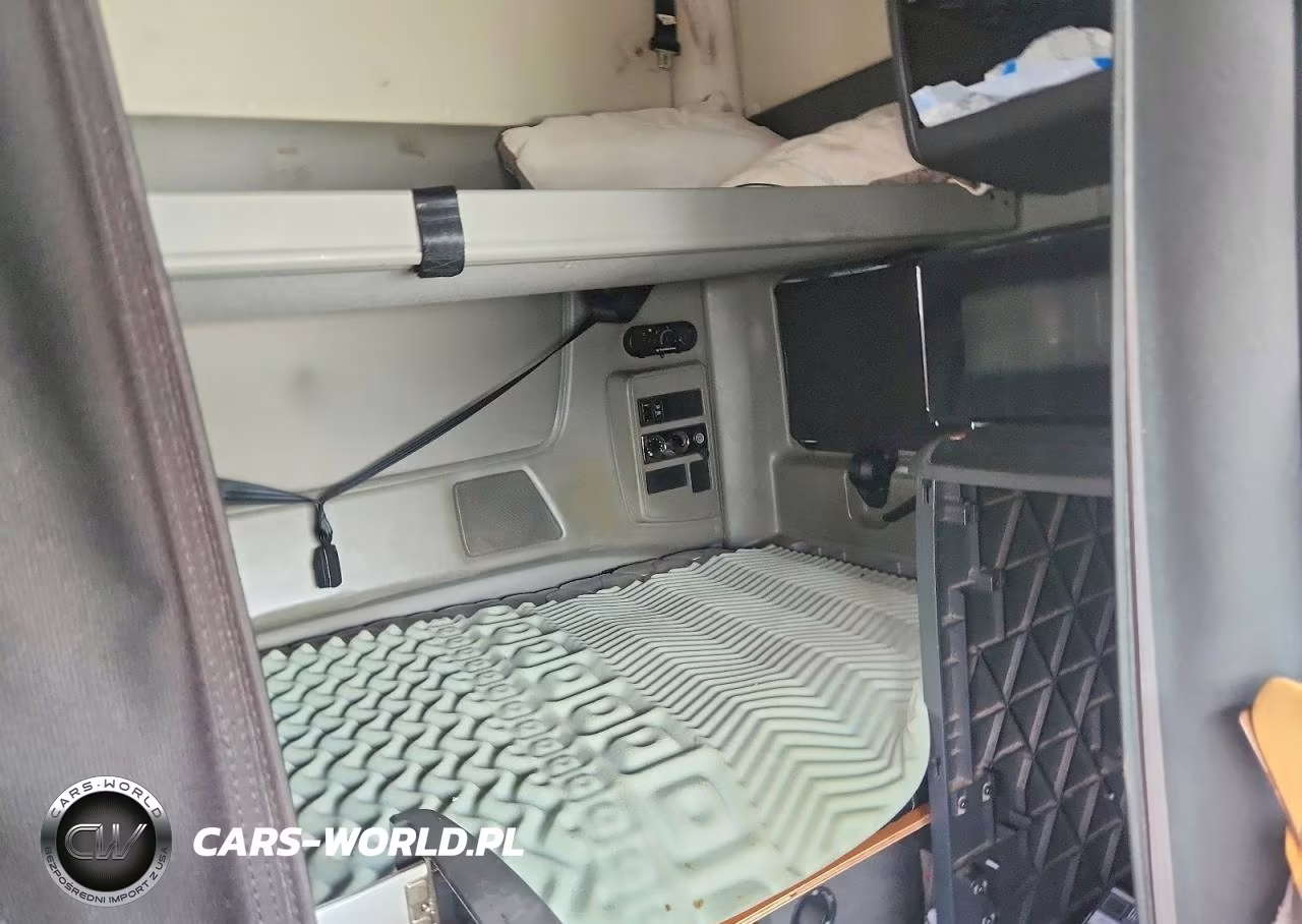 2016 International Prostar - Truck Cab And Chassis VIN:3HSDJAPR9GN452899 - 10