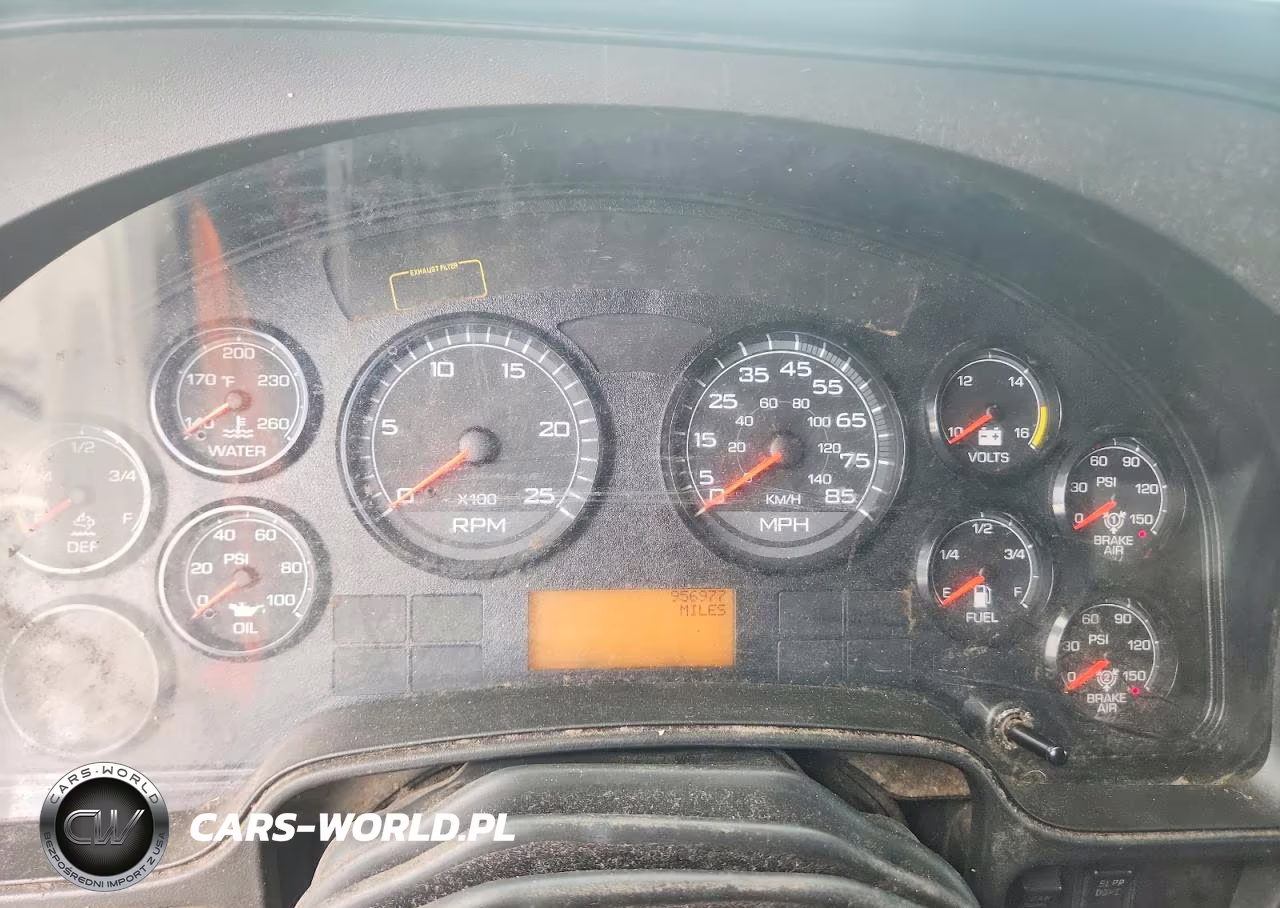 2016 International Prostar - Truck Cab And Chassis VIN:3HSDJAPR9GN452899 - 9