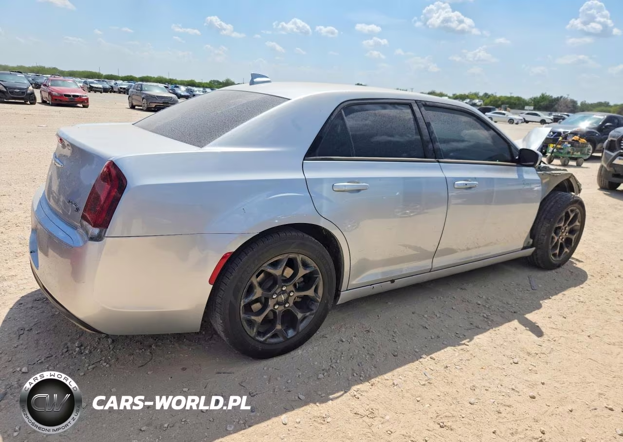 2020 Chrysler 300 S VIN:2C3CCAGG0LH150952 - 3