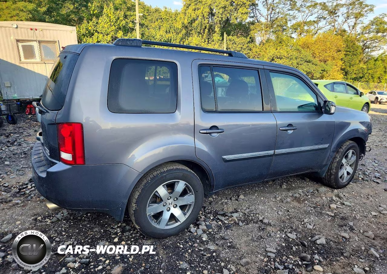 2015 Honda Pilot Touring VIN:5FNYF4H98FB060405 - 3