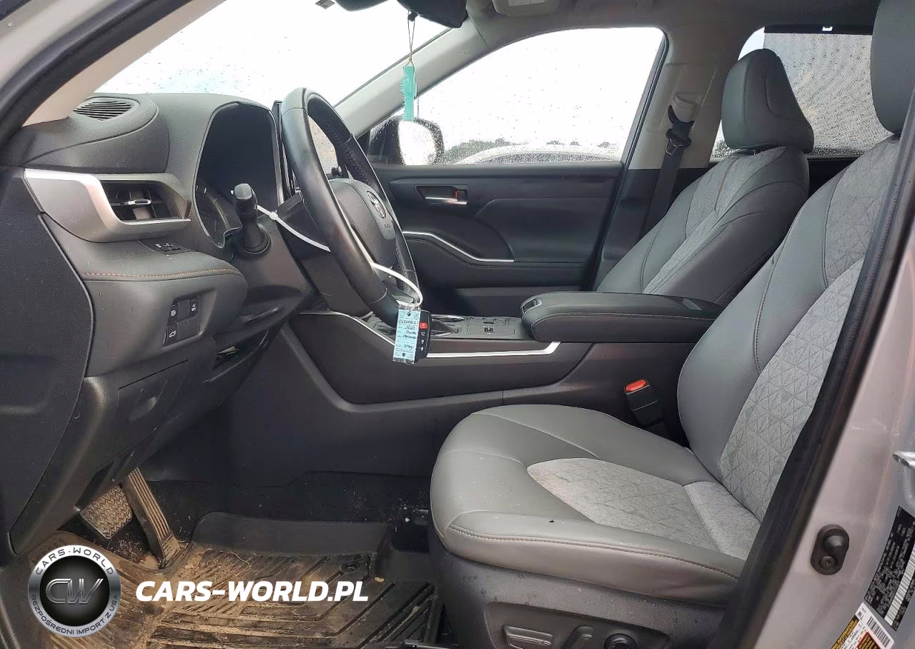 2023 Toyota Highlander Hybrid Bronze Edition VIN:5TDAARAH5PS520812 - 7