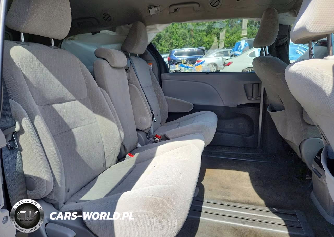 2017 Toyota Sienna Le VIN:5TDKZ3DC9HS853302 - 11