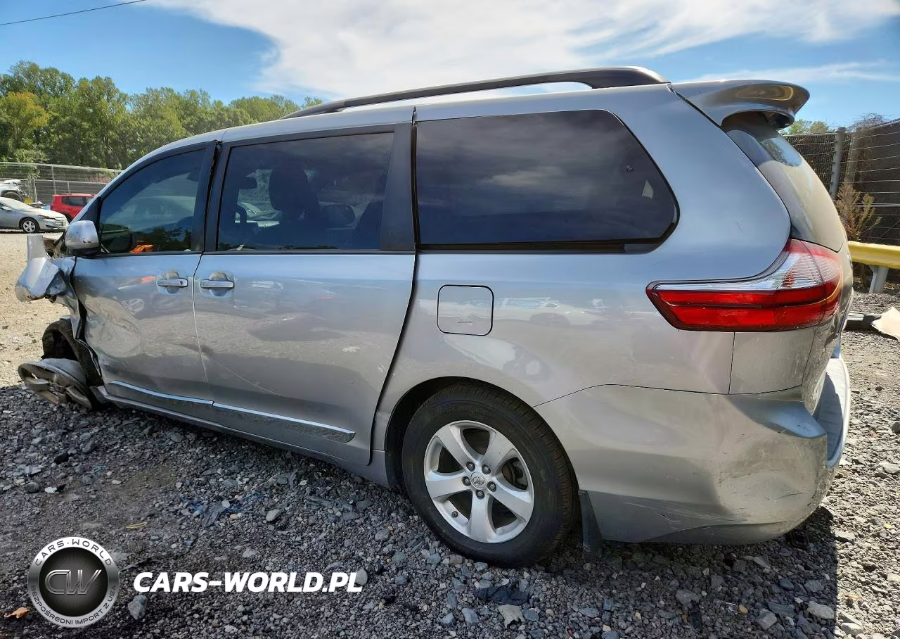 2017 Toyota Sienna Le VIN:5TDKZ3DC9HS853302 - 2