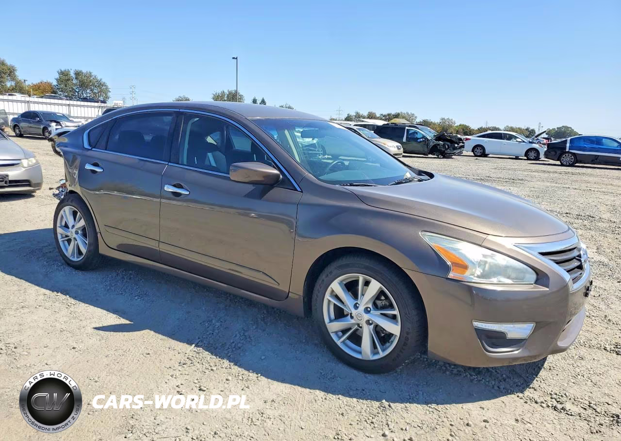 2014 Nissan Altima 2.5 VIN:1N4AL3APXEC281504 - 4