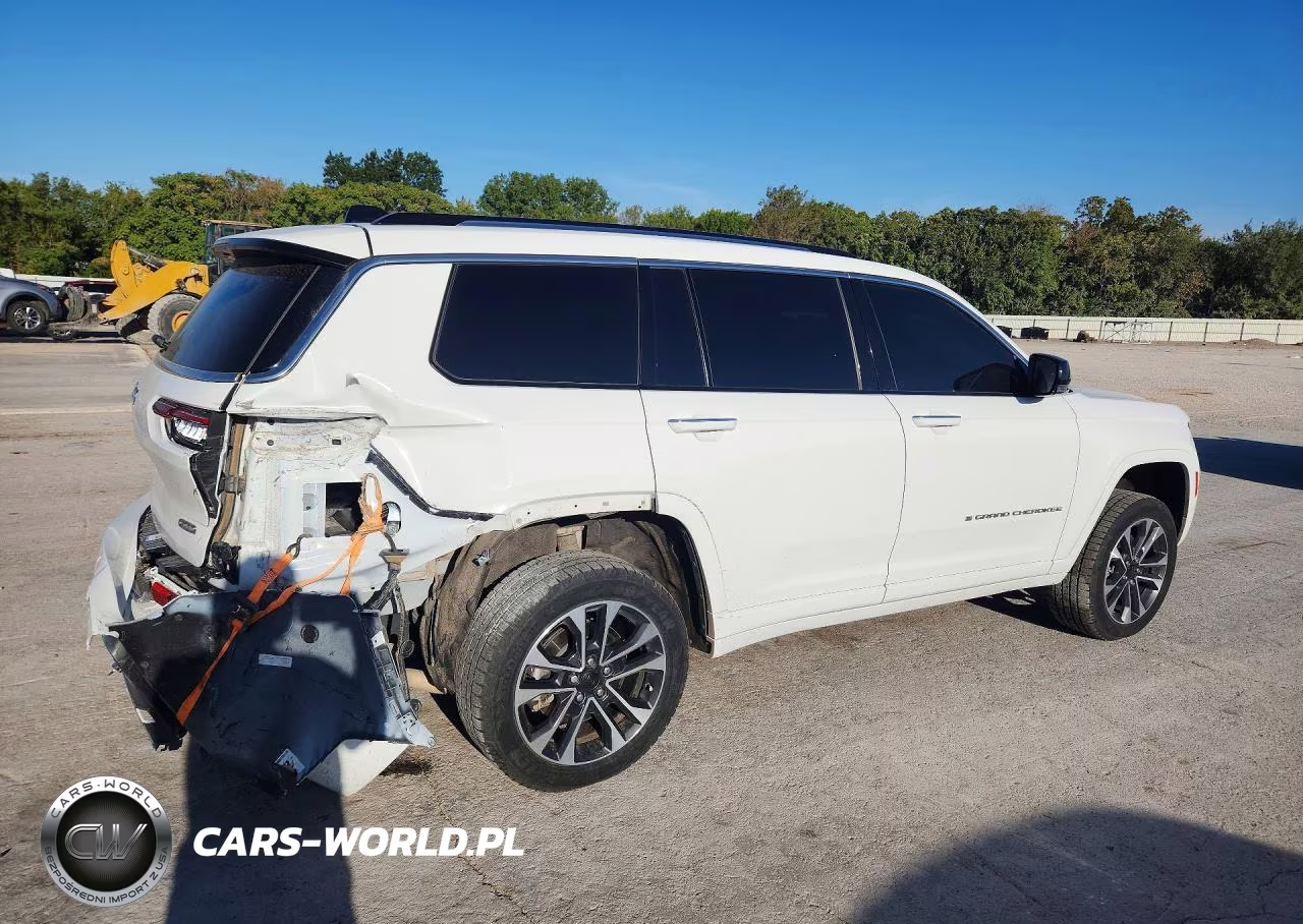 2023 Jeep Grand Cherokee L Overland VIN:1C4RJKDT0P8843227 - 3