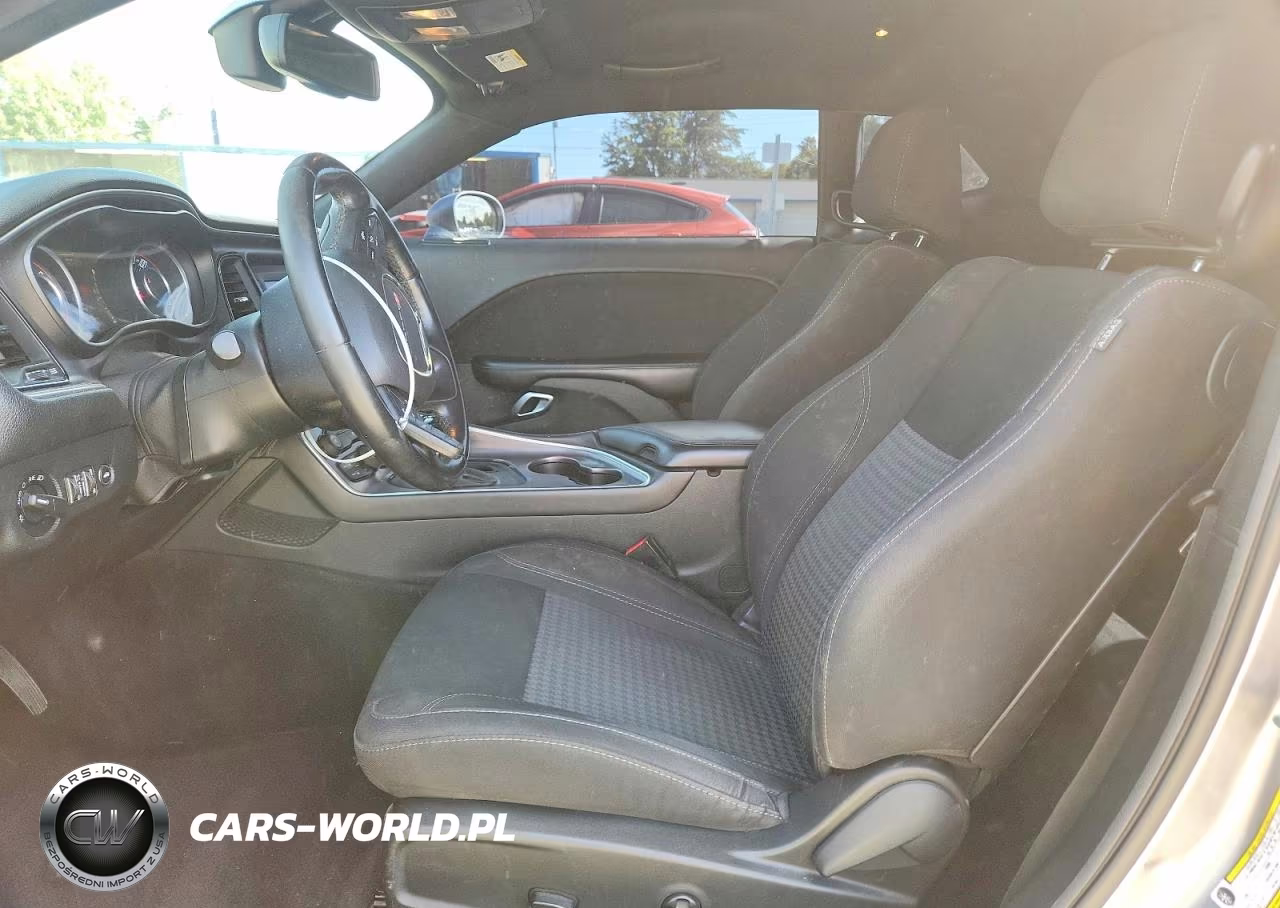 2016 Dodge Challenger Sxt VIN:2C3CDZAG6GH119327 - 7