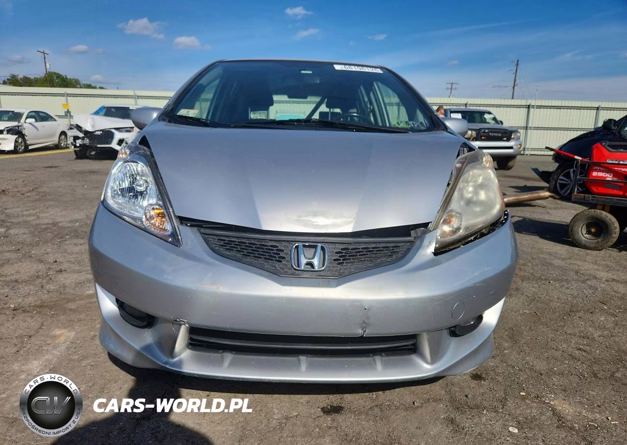 2011 Honda Fit Sport VIN:JHMGE8H59BC003168 - 5