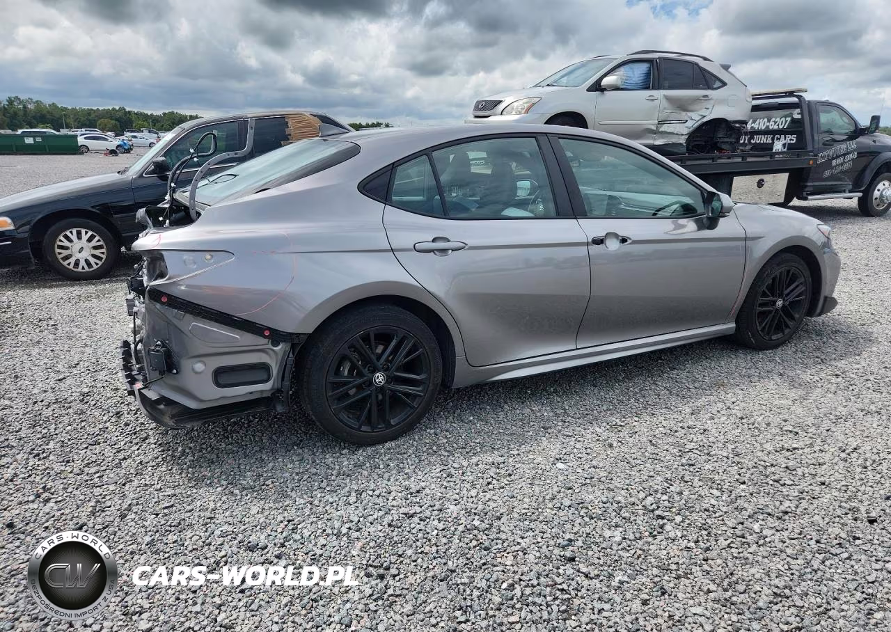 2025 Toyota Camry Se VIN:4T1DAACK0SU560495 - 3